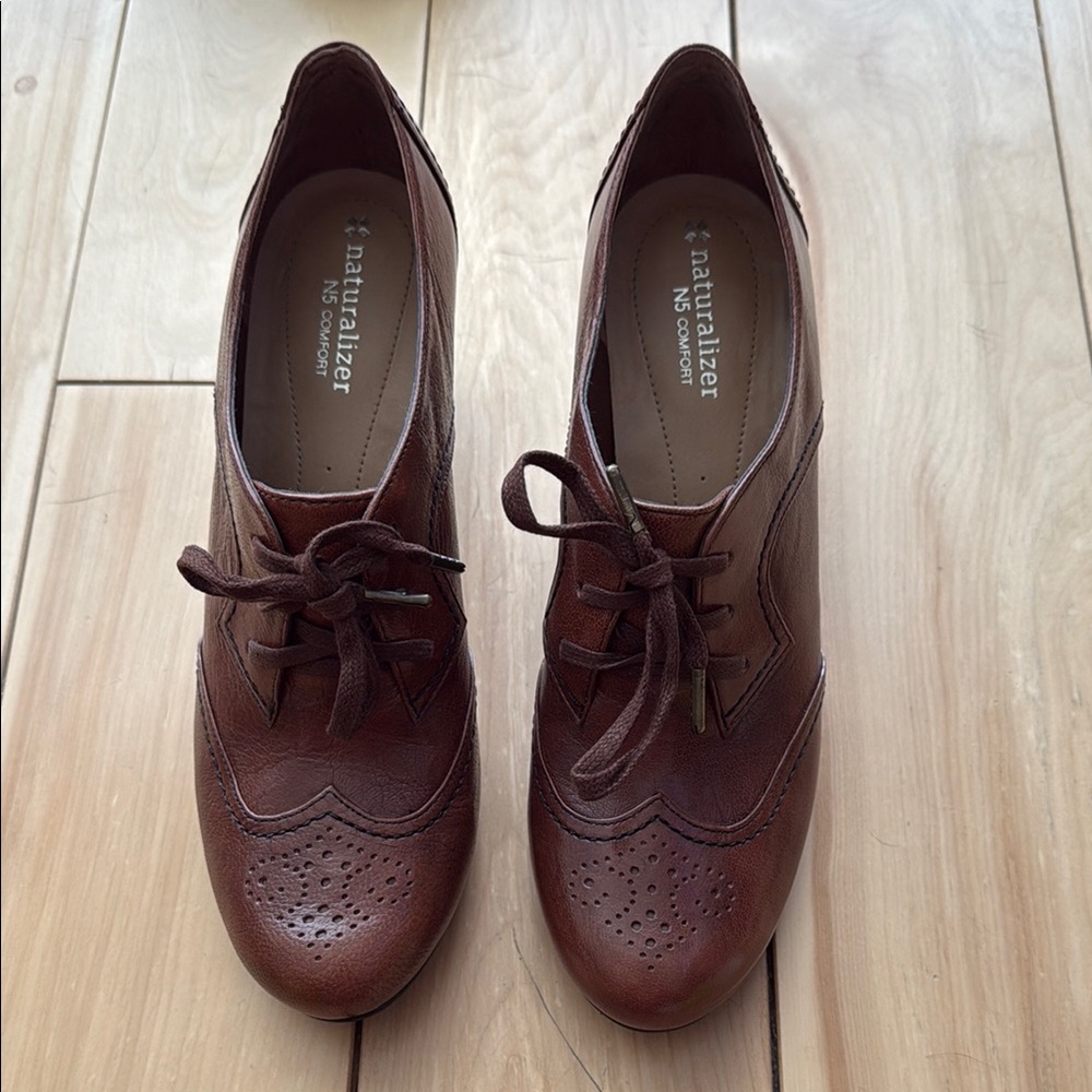 Naturalizer Women's Brown Oxford Shoes